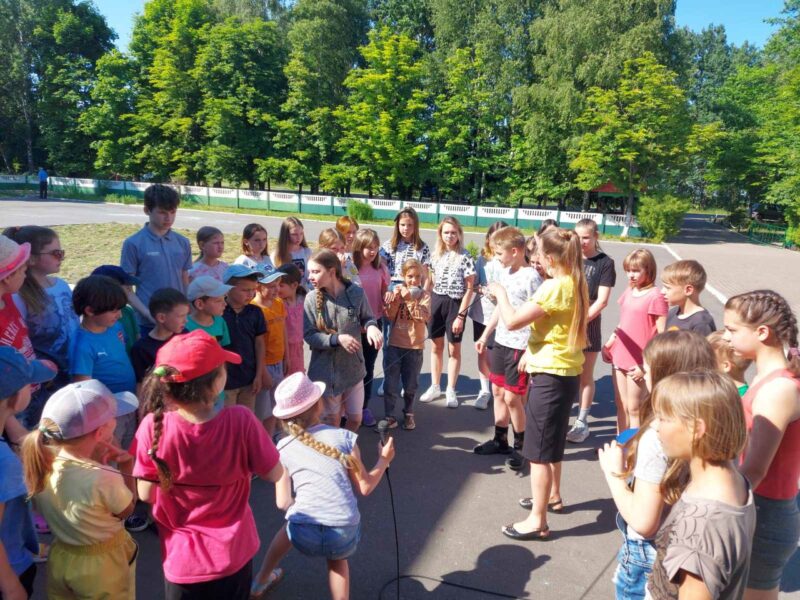 Развлекательная программа ДК г. Солигорска прошла в детском оздоровительном лагере «Журавушка»