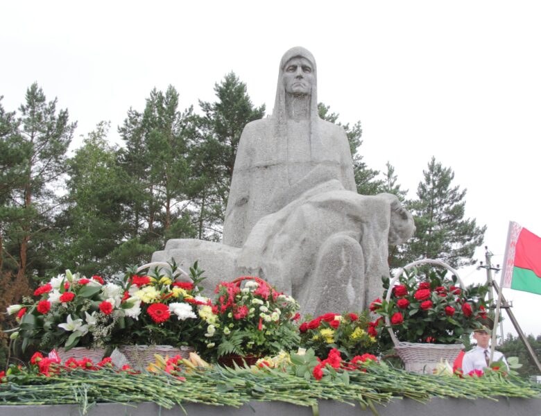 Салігорск святкуе Дзень Незалежнасці РБ. Мітынг.