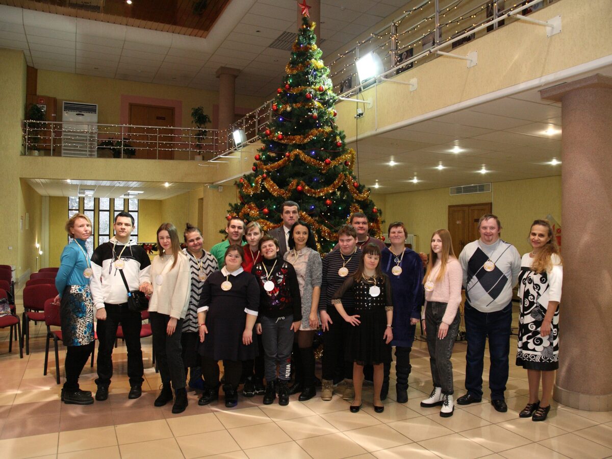 В ДК г. Солигорска состоялась встреча-концерт «В хороводе дружбы песен и улыбок»