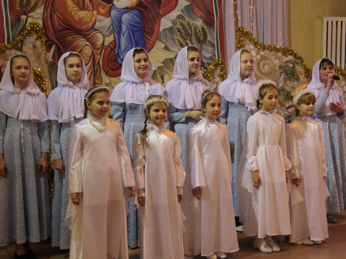 «Чудный праздник Рождество». Во Дворце культуры г. Солигорска прошла благотворительная акция