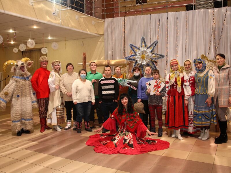 В ДК г. Солигорска состоялось театрализованное представление «Щедрец» в рамках проекта «Культура без границ»