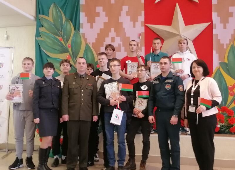 Конкурсная программа в честь Дня защитников Отечества прошла в ДК г. Солигорска