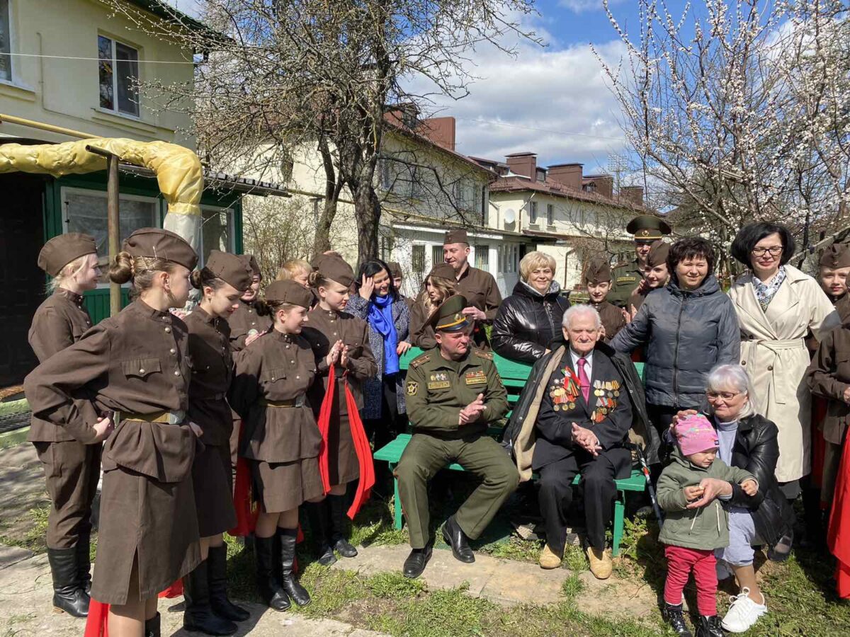 В Солигорске с 95-летием поздравили ветерана ВОВ