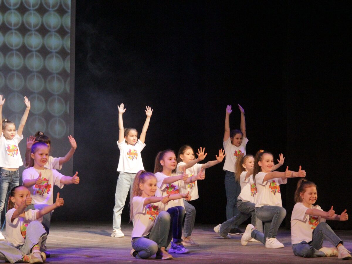 В ДК г. Солигорска состоялся отчетный концерт КСТ «Адреналин».