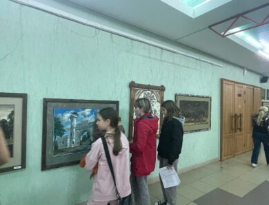 Во Дворце культуры г. Солигорска состоялось открытие выставки «Арт без преград»