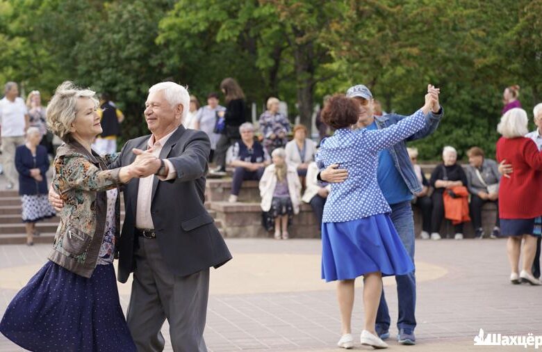 Танцуют все: пенсионеры из Солигорска покоряют TikTok