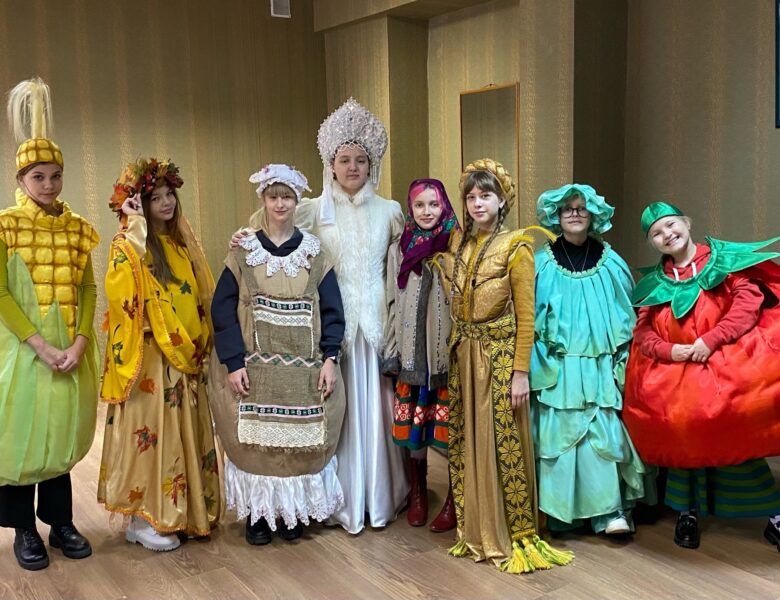 В ДК г. Солигорска прошла театрализовано-развлекательная программа «Легенда об осени».