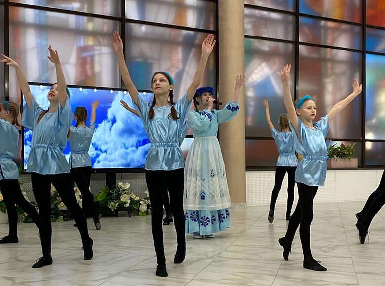 Во Дворце культуры г. Солигорска состоялась концертная программа «Пад белымі крыламі культуры»