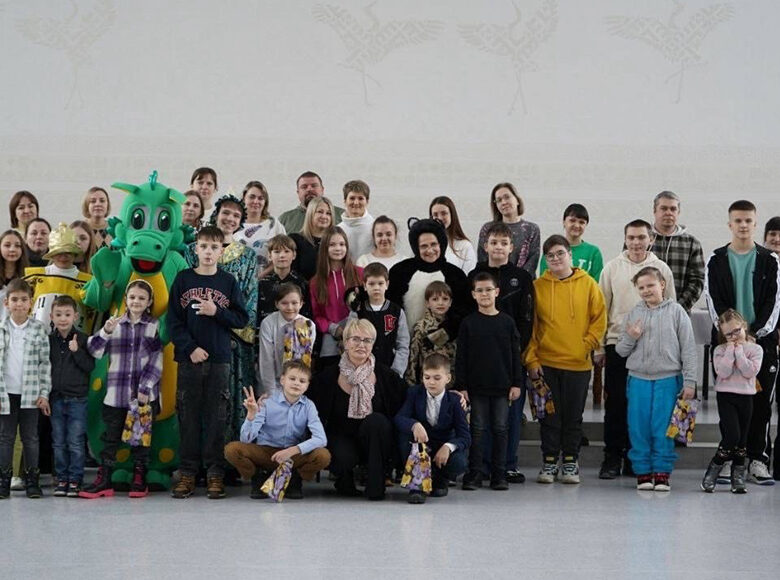 Благотворительная развлекательно-игровая программа «Машина времени и измерений», посвященная поддержке онкобольных детей.