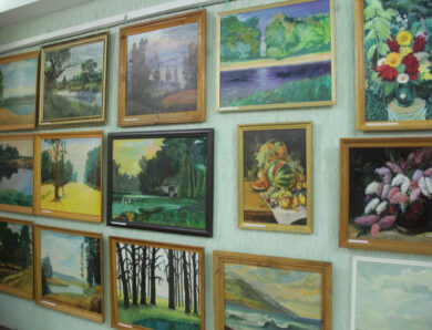 Народная студия изобразительного искусства для взрослых и юношества