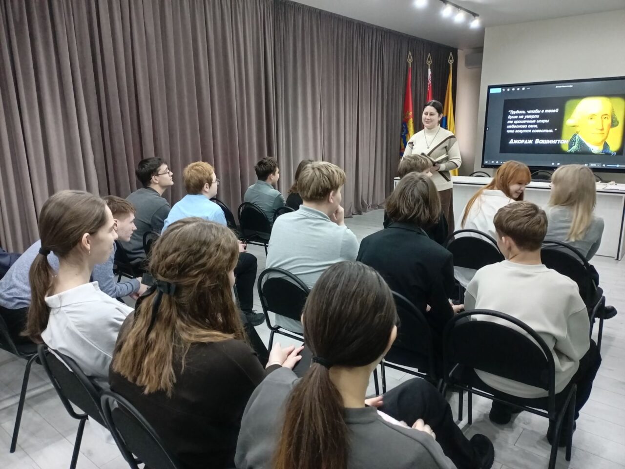 Во Дворце культуры г. Солигорска состоялась тематическая встреча «Честный выбор»