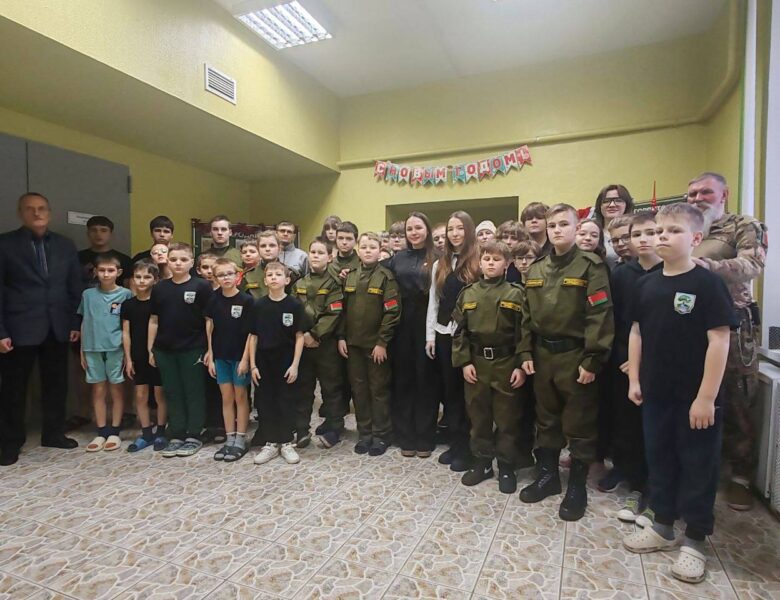 Диалог о будущем: учащиеся военно-патриотического клуба «Родник» обсудили Послание Президента и роль молодежи в развитии страны!