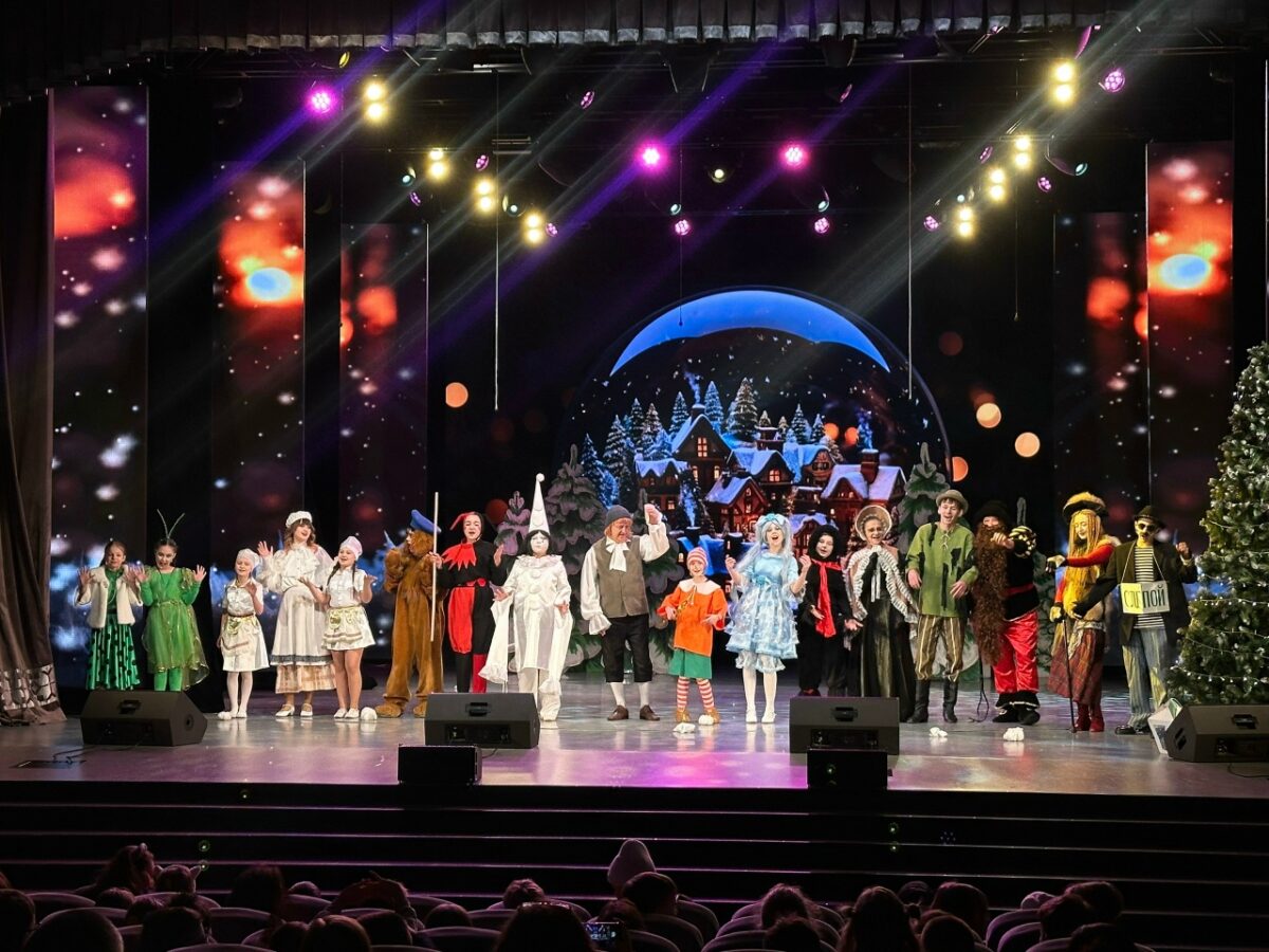 Состоялся финальный спектакль цикла — «Новогодние приключения Буратино» от детской театральной студии «АртТеатр»