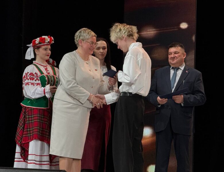 Дипломы вручены: новый этап жизни начался!