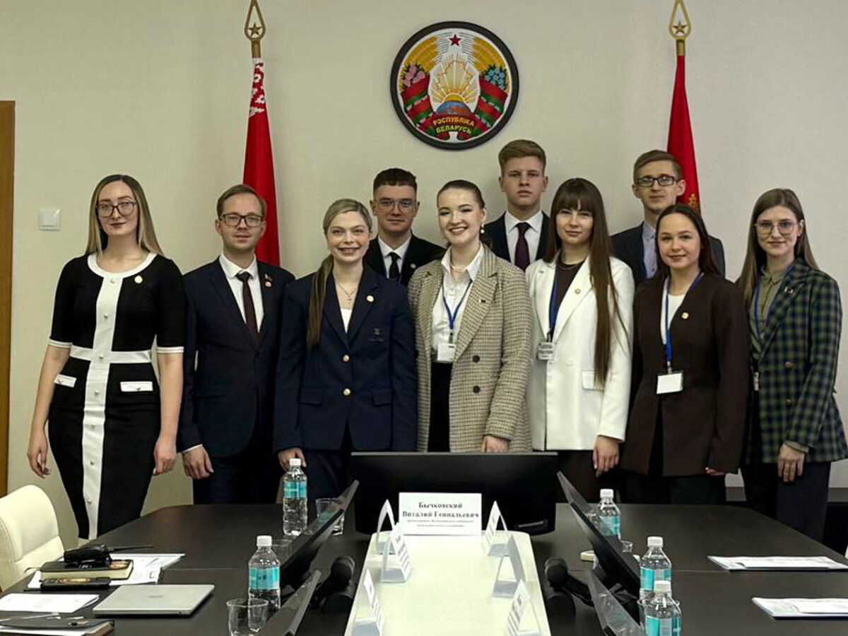 Молодёжь и культура: диалог в регионах. В Воложине состоялось выездное заседание.