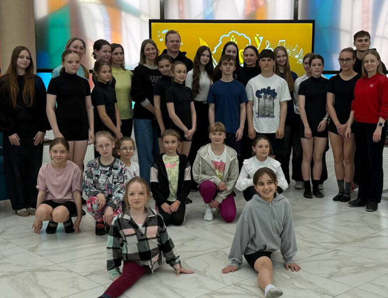 «Спадчына» и «Адреналин» встретились с легендами белорусского народного танца!