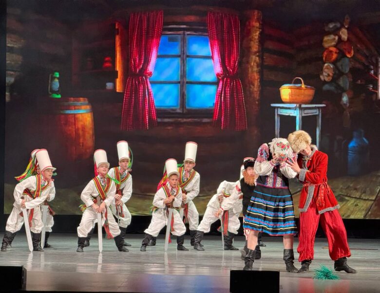 Дружба без границ: в Солигорске с размахом отметили День единения народов Беларуси и России!