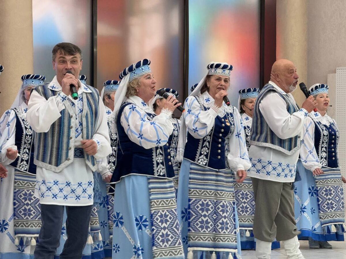 Праздничным концертом в Солигорске отметили День единения народов Беларуси и России