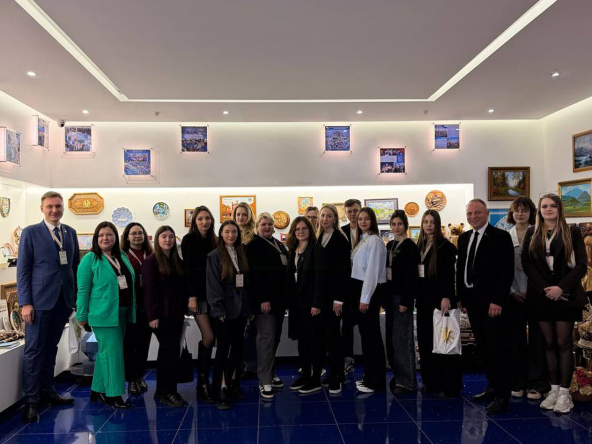 Старт масштабного диалога: в Минске открылся молодежный форум «Д.И.А.Л.О.Г.И»