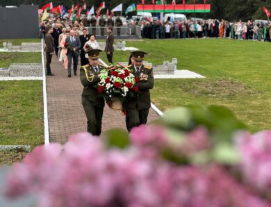 С уважением к прошлому, с верой в будущее: как Солигорск встретил 9 мая
