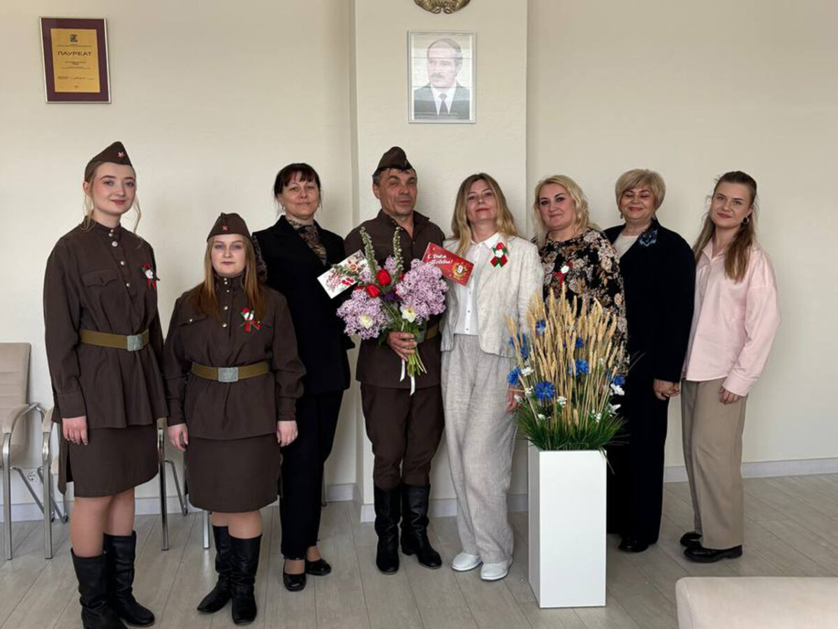 «Песни Победы» звучали в Республиканской больнице спелеолечения и ОАО «Купалинка»