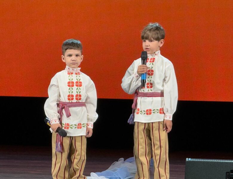 Маленькие звезды зажглись на сцене Дворца культуры!