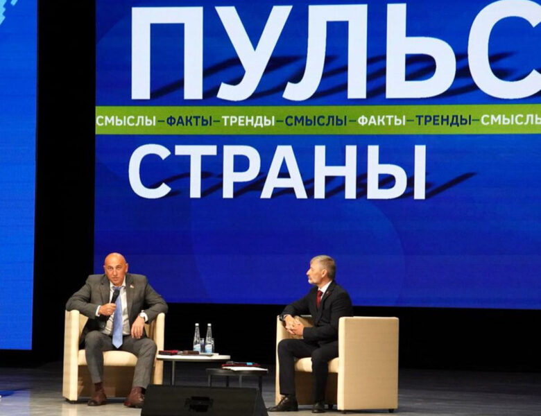 Министр культуры Марат Марков посетил Солигорск. Говорили о фактах, трендах, смыслах
