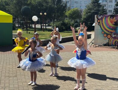 Как прошло 15 августа у универмага «Солигорск»? Ярко, шумно и по-летнему весело!